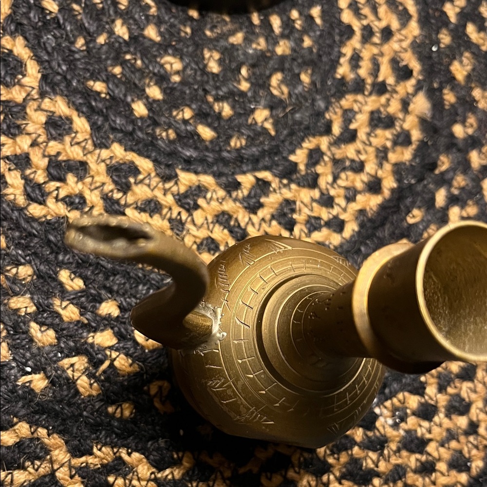Vintage Brass Saki /Oil dispenser - Picture 3 of 14